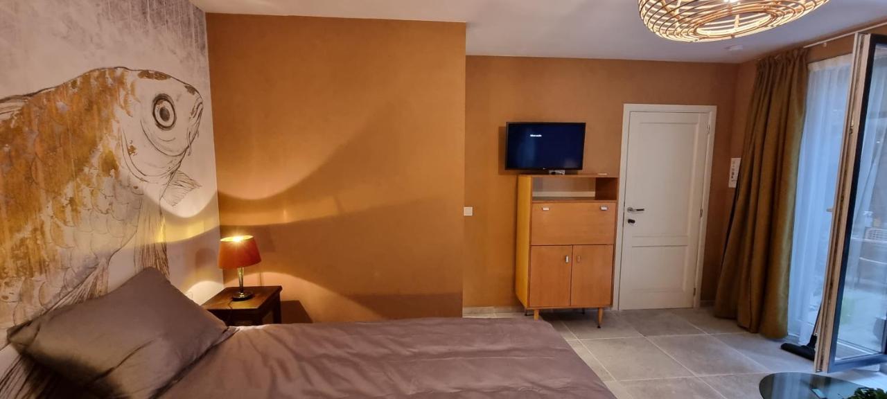 Bed and Breakfast Logies La Chèvre Folle Ostenda Esterno foto